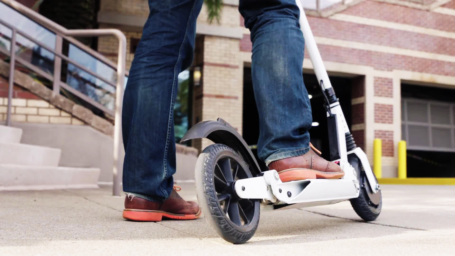La trottinette électrique, plus pratique qu’un vélo ?